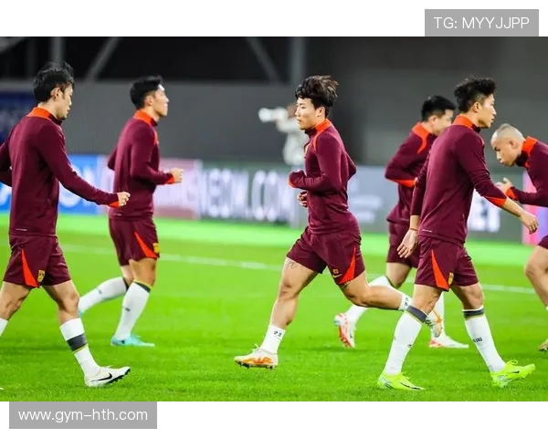 足球教练与球星亲自出镜 联手打造全新训练理念与战术策略 足球教练与球星亲自出镜 联手打造全新训练理念与战术策略